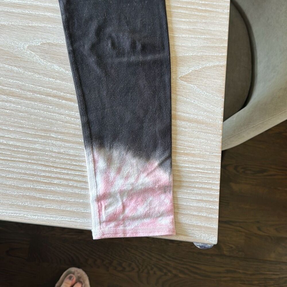 Electric & Rose Sunset Tie-Dye Leggings medium - Picture 7 of 9